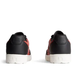 Ace Low-Top Golf Sneaker