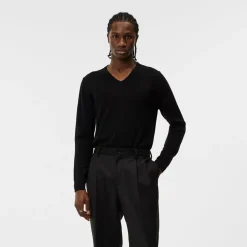 Lymann Merino V-Neck Sweater Musta