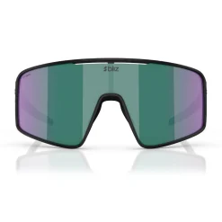 P001