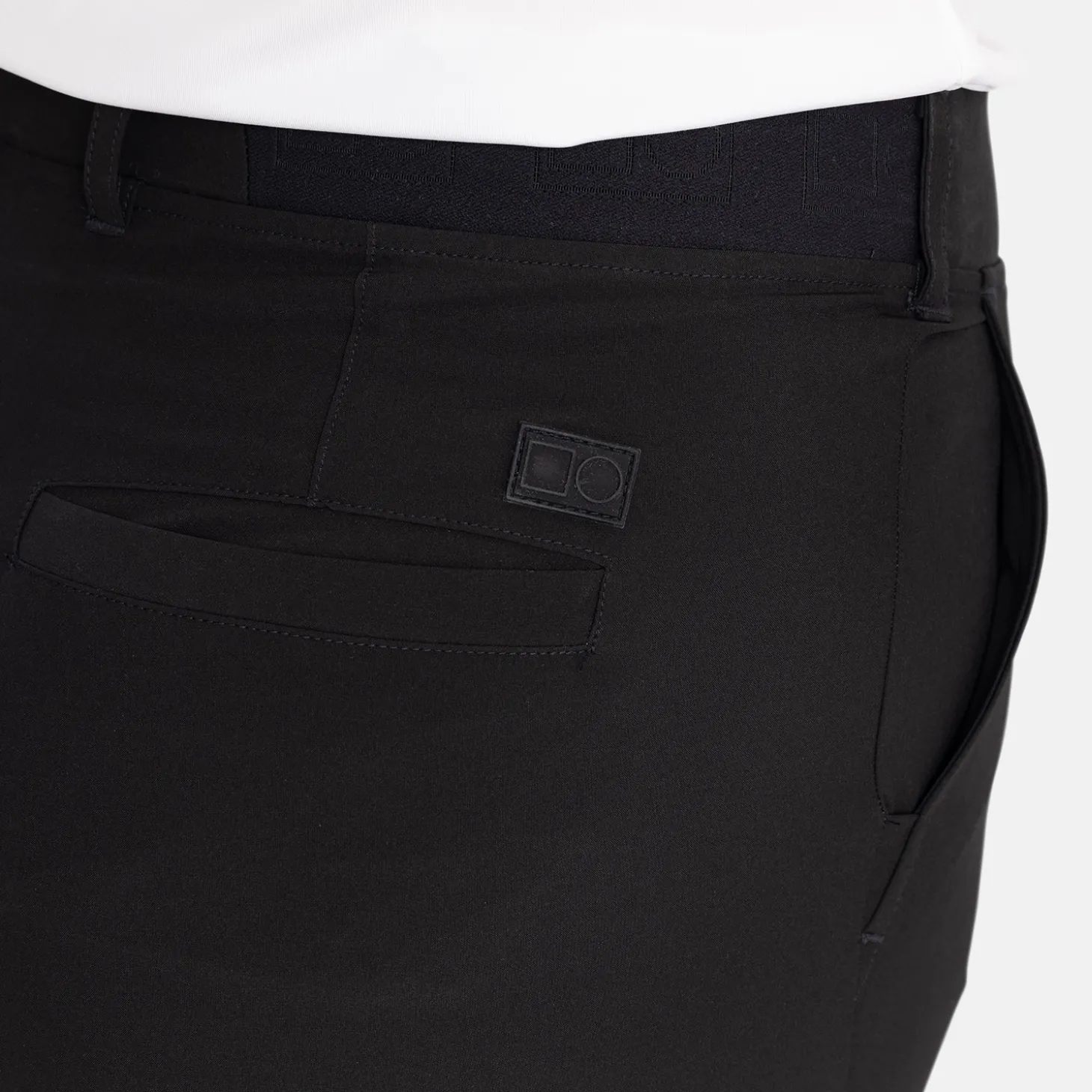 W 4-Way Stretch Jogger Musta