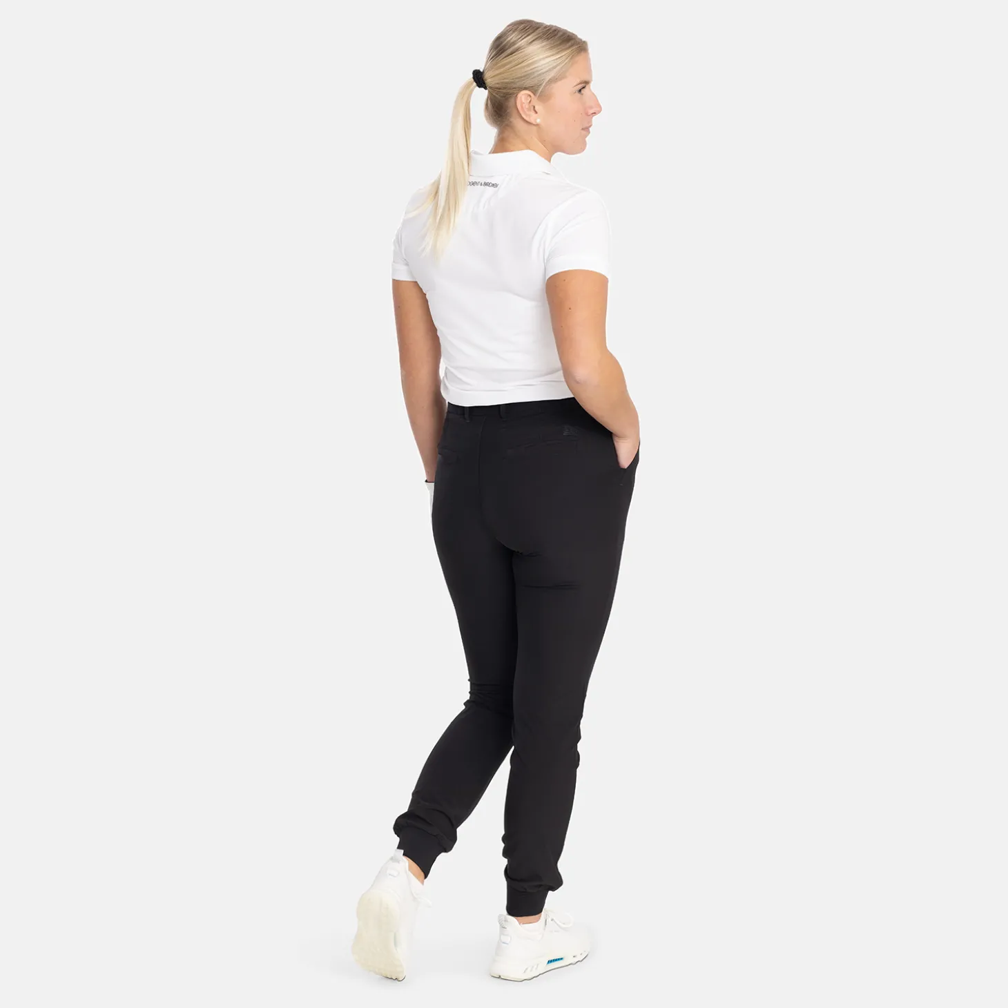 W 4-Way Stretch Jogger Musta